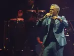 El cantante Alejandro Sanz durante su concierto de este jueves en el Wizink Center de Madrid dentro de su gira 'Sanz en vivo 2023'.