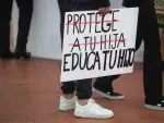 Detalle de un cartel durante la manifestaciones del 8M, a 8 de marzo de 2023 en M&aacute;laga (Andaluc&iacute;a, Espa&ntilde;a).