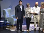 Pilar Perla recibe el premio Pilar Narvión en Alcañiz