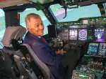 José Luis Sanz visita centro de entranamiento militar Airbus