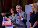 Jaume Collboni con los tenientes de alcalde Laia Bonet, Maria Eugènia Gay y Albert Batlle.
