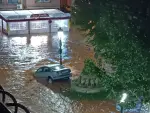 La localidad conquense de Iniesta ha sido una de las más afectadas por las fuertes lluvias caídas en la tarde del martes, que han provocado que más de un centenar de viviendas y la cooperativa se hayan inundado, lo que ha obligado al corte de tráfico de la carretera CM-3222 por acumulación de agua.