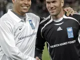 El saludo. Ronaldo y Zidane, poco antes del partido.