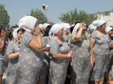 Los prisioneros criminales aumentan en Rusia. Prisioneras de la colonia de mujeres en Kyzyl-yurt, Dagestan (Rusia), son fotografiadas en el patio. El número de prisioneros criminales está aumentando notablemente en estos últimos años en Rusia llegando a ascender a 889 mil presos en julio de este año.