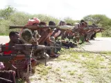 Un grupo de milicianos isl&aacute;micos somal&iacute;es, en una foto de archivo.