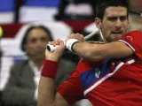 Novak Djokovic dio una lección de tenis en el cuarto partido de la final de la Copa Davis ante Monfils.
