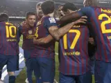 Los jugadores del FC Barcelona celebran el primer gol del equipo blaugrana, durante el encuentro de vuelta de los cuartos de final de la Copa del Rey.
