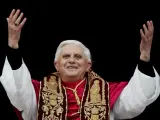 Joseph Ratzinger, el día que fue elegido Papa con el nombre Benedicto XVI, el 19 de abril de 2005.
