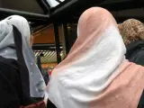 <p>Mujeres portando el velo islámico.</p>