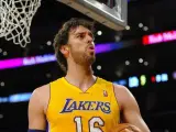 El jugador de los Lakers de Los &Aacute;ngeles Pau Gasol durante un partido de la NBA