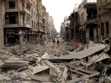 Edificios destruidos por las bombas en la ciudad siria de Alepo.