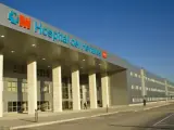 Fachada del Hospital de Henares, en Coslada.