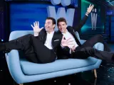 Manuel Fuentes y Arturo Valls en el programa 'Los viernes al show'.
