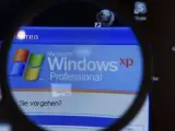 Vista del logo del sistema operativo Windows XP en la pantalla de un ordenador en Schwerin (Alemania).
