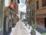Panorámica de la calle Príncipe de la localidad asturiana de Pravia.