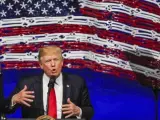 El presidente de los Estados Unidos, Donald Trump, delante de una bandera estadounidense hecha con herramientas en la sede de Snap-on Tools, en Kenosha (EE.UU), donde habl&oacute; sobre su plan &quot;Compra Americano - Contrata Americano&quot;.