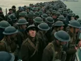 Escena de Dunkerque, de Christopher Nolan, una de las favoritas como mejor pel&iacute;cula dram&aacute;tica, seg&uacute;n los expertos.