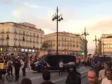 Presencia policial en la Puerta del Sol en la concentraci&oacute;n por el derecho a decidir de Catalu&ntilde;a.