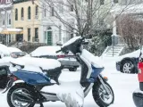 No es necesario renunciar a la moto en invierno, pero sí extremar precauciones.