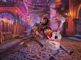 Imagen de los protagonistas de 'Coco', la nueva cinta de Pixar.
