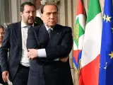 El líder de Forza Italia, Silvio Berlusconi; el de la coalición de derechas, Matteo Salvini; y la presidenta de Hermanos de Italia, Giorgia Meloni, en el Palacio Quirinal de Roma.