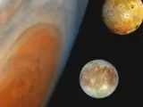 Júpiter y sus cuatro principales lunas (de arriba a abajo): Io, Europa, Ganímedes y Calisto.
