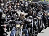 Un grupo de motoristas, en el funeral de un miembro de la banda 'Los Ángeles del infierno'.