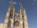 Burgos vive con intensidad el incendio de Notre Dame, 'madre' de la Catedral de Santa María