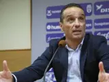 <p>El técnico valenciano José Luis Oltra, durante su presentación como entrenador del CD Tenerife en septiembre de 2018.</p>