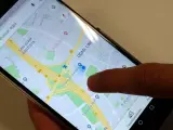 Un usuario de Google Maps en su versión móvil.