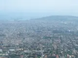 Una vista desde Collserola de la contaminaci&oacute;n en Barcelona.