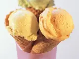 Tres helados de cucurucho, en una imagen de archivo.