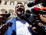 Matteo Salvini atiende a la prensa a la salida del Parlamento italiano