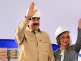 El presidente venezolano, Nicolás Maduro, y a la primera dama, Cilia Flores, durante un acto de Gobierno en Carrizal (Venezuela).