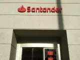 Una oficina de Banco Santander en Madrid.