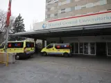Urgencias del Hospital Gregorio Mara&ntilde;&oacute;n en Madrid, ambulancia, ambulancias