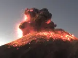 A las 6:33 de la mañana, Protección Civil y Seguridad de México informaba de la impresionante explosión del volcán Popocatépelt, vista desde el estado de Tlamacas.