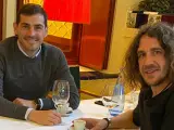 Iker Casillas y Carles Puyol, durante una comida juntos