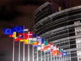 Banderas del Parlamento Europeo sin la de Reino Unido.