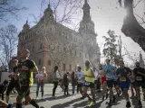 Maratón Zurich Sevilla a su paso por la Plaza de España.