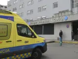 A Coruña Hospital Universitario de A Coruña doinde está ingresado el primer caso en Galicia del Coronavirus Pacientes paseando por los pasillos acristalados 04/03/2020 Foto: M. Dylan / Europa Press