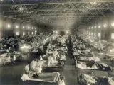 Hospital de emergencia durante la pandemia de la 'gripe española', en Camp Funston, Kansas, EE UU.