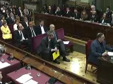 El exvicepresidente de la Generalitat de Catalunya, Oriol Junqueras, durante su intervenci&oacute;n ante el Trubunal Supremo, en la &uacute;ltima jornada del juicio del proc&eacute;s.