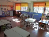Una de las aulas completamente vacía perteneciente a un colegio de la Comunidad de Madrid