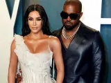 Kim Kardashian y Kanye West, en la fiesta de Vanity Fair tras la ceremonia de los Oscar de 2020, en Beverly Hills, California (EE UU).