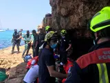 Rescate a un niño caído al mar desde un acantilado en Formentera
