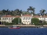 Imagen de las afueraa del resort Mar-a-Lago, propiedad del presidente de EE.UU, Donald Trump, en Florida