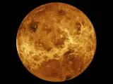 Un grupo de científicos ha detectado fosfina en las nubes altas de Venus, un posible indicio de que hay vida en este planeta. En el estudio publicado este lunes en la revista Nature Astronomy han participado investigadores de cuatro universidades anglo-americanas (Universidad de Cardiff, la de Manchester, la de Cambridge y el Instituto Tecnológico de Massachusetts).
