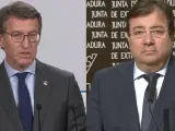 Los presidentes de la Xunta de Galicia y de Extremadura, Alberto N&uacute;&ntilde;ez Feij&oacute;o (izq.) y Guillermo Fern&aacute;ndez Vara (dcha.)
