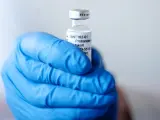 Imagen de la ampolla de la vacuna contra la Covid creada por Pfizer y BioNTech.